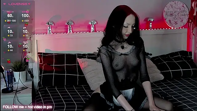 Lina Thornton  online show from 09/09/25, 10:59