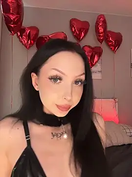 Lina Thornton  online show from 06/17/26, 11:34