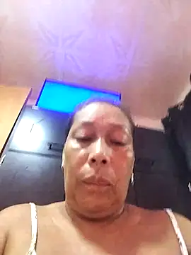 Naomi-Mature online show from 11/14/25, 09:08