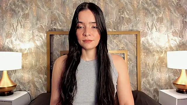 Snapshot of DannaBelucci chatting on 12/14/25, 02:00 DannaBelucci online show from 12/14/25, 02:00