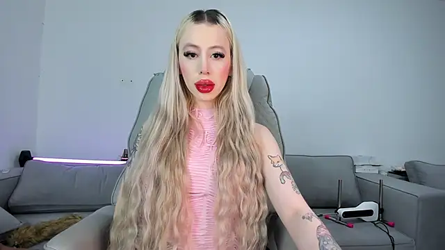 Snapshot of Sweet_Soffi chatting on 02/08/26, 03:43 Sweet Soffi online show from 02/08/26, 03:43