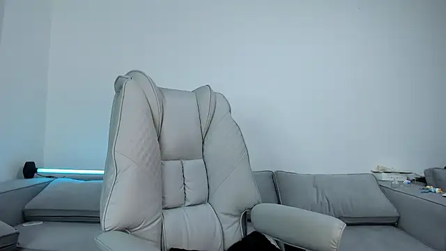 Snapshot of Sweet_Soffi chatting on 02/27/26, 02:44 Sweet Soffi online show from 02/27/26, 02:44