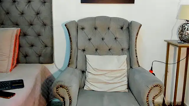 nahiroby ebony online show from 10/02/25, 06:48