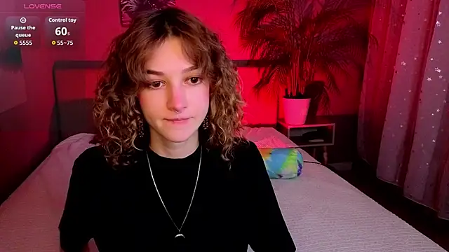Snapshot of __grace__ chatting on 10/09/25, 10:24 grace online show from 10/09/25, 10:24