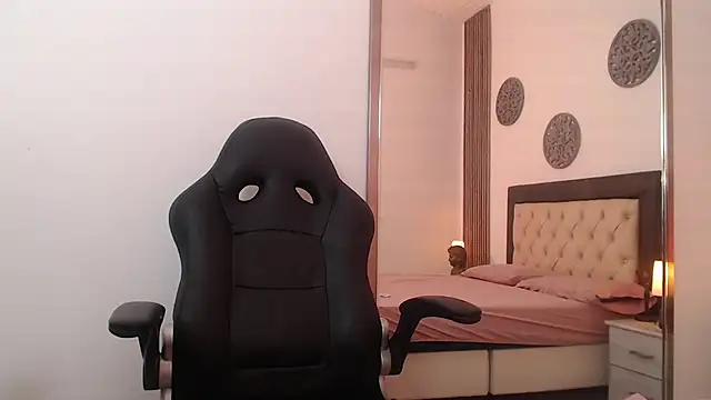 Red kytty6 online show from 10/28/25, 08:00