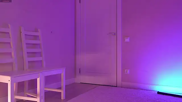 Miablueye online show from 04/25/26, 04:15