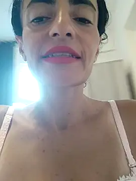 Snapshot of Gecenin_Kralicesi chatting on 09/11/25, 05:29 Gecenin Kralicesi online show from 09/11/25, 05:29