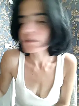 Snapshot of Gecenin_Kralicesi chatting on 11/13/25, 05:50 Gecenin Kralicesi online show from 11/13/25, 05:50