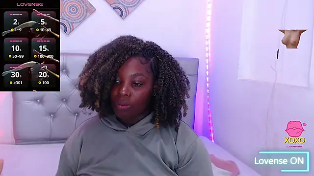 ebony NeighborMoans online show from 09/25/25, 03:54