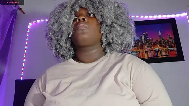 ebony NeighborMoans online show from 04/25/26, 02:58