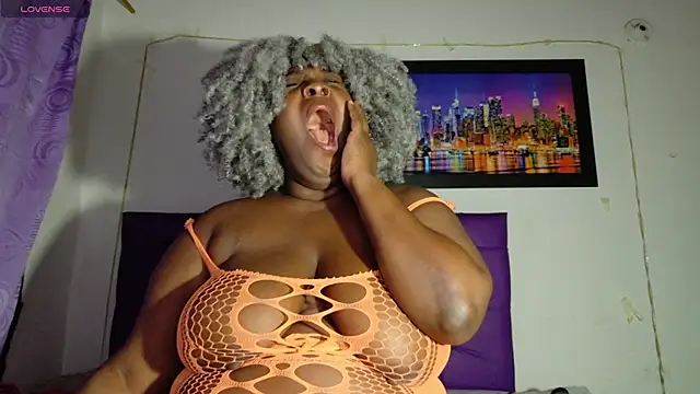 ebony NeighborMoans online show from 05/12/26, 07:49