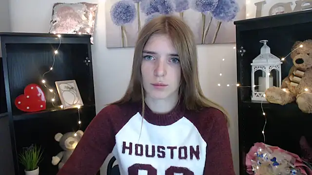 JuiceLips   online show from 09/25/25, 08:40