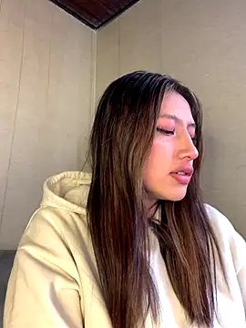 KloePink  online show from 12/05/25, 01:09