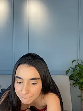 Snapshot of Zafira_Montiel chatting on 11/26/25, 08:21 Zafira Montiel online show from 11/26/25, 08:21