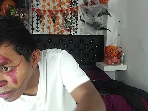 Snapshot of Adam_Morgan2 chatting on 10/24/25, 07:38 Adam Morgan2 online show from 10/24/25, 07:38