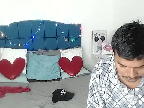 Snapshot of Adam_Morgan2 chatting on 11/24/25, 05:29 Adam Morgan2 online show from 11/24/25, 05:29