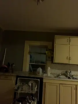 Snapshot of TaylorMade2223 chatting on 09/19/25, 09:11 TaylorMade2223 online show from 09/19/25, 09:11