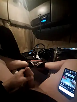 Snapshot of maciasgda chatting on 01/13/26, 08:08 maciasgda online show from 01/13/26, 08:08