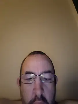 Snapshot of Bigahezlong chatting on 10/31/25, 08:32 Bigahezlong online show from 10/31/25, 08:32