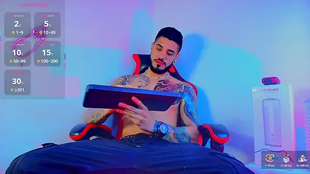 amodeus bael  online show from 11/06/25, 02:12