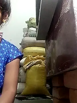 Snapshot of Sapna-Yadav chatting on 09/08/25, 03:55 Sapna-Yadav online show from 09/08/25, 03:55