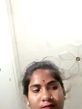 Snapshot of Sapna-Yadav chatting on 09/16/25, 07:37 Sapna-Yadav online show from 09/16/25, 07:37