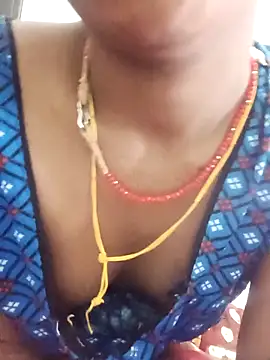 Snapshot of Sapna-Yadav chatting on 10/09/25, 02:20 Sapna-Yadav online show from 10/09/25, 02:20