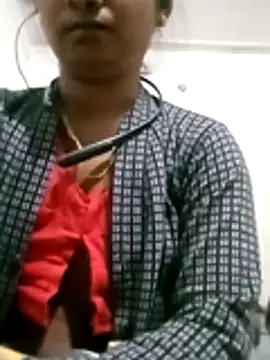 Snapshot of Sapna-Yadav chatting on 11/21/25, 09:57 Sapna-Yadav online show from 11/21/25, 09:57