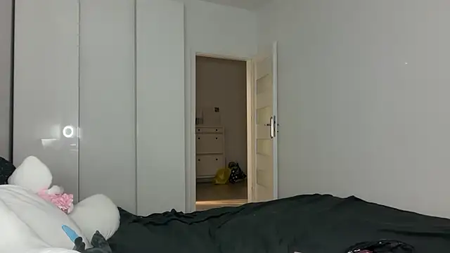 Snapshot of FluffySlutt chatting on 10/09/25, 11:03 FluffySlutt online show from 10/09/25, 11:03