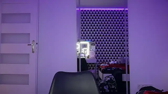 Snapshot of FluffySlutt chatting on 02/12/26, 10:16 FluffySlutt online show from 02/12/26, 10:16