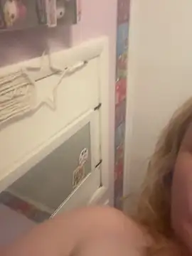 imawhorenslut19 online show from 04/11/26, 07:45