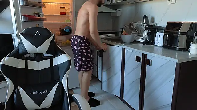 RyanStorm  online show from 11/04/25, 01:54