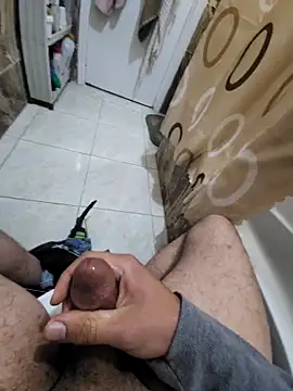 Snapshot of WelloffUpthrow chatting on 02/24/26, 02:31 WelloffUpthrow online show from 02/24/26, 02:31