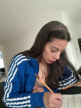 Snapshot of Teparolaverga1990 chatting on 03/25/26, 04:57 Teparolaverga1990 online show from 03/25/26, 04:57