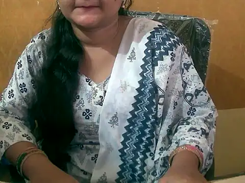 Snapshot of Saniya_K chatting on 09/28/25, 04:51 Saniya K online show from 09/28/25, 04:51