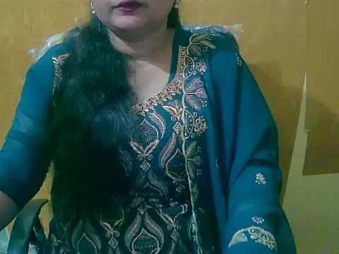 Snapshot of Saniya_K chatting on 09/28/25, 05:07 Saniya K online show from 09/28/25, 05:07