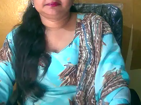 Snapshot of Saniya_K chatting on 10/15/25, 02:28 Saniya K online show from 10/15/25, 02:28