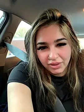 Snapshot of BrunetteBrat-xo chatting on 10/28/25, 07:01 BrunetteBrat-xo online show from 10/28/25, 07:01