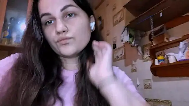 DierdreCousineau online show from 10/25/25, 10:12