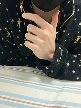 hijin11415 online show from 12/14/25, 01:27