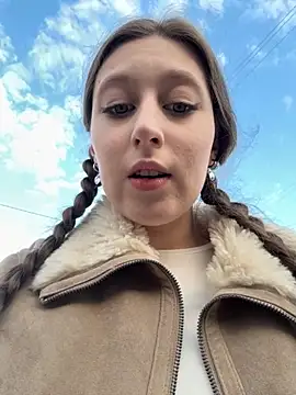 FroggyAnna online show from 10/07/25, 01:41