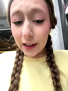 FroggyAnna online show from 11/22/25, 05:01