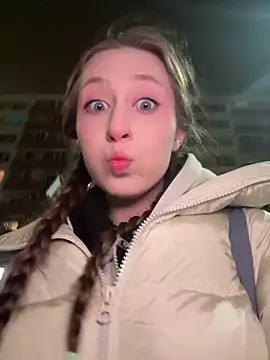 FroggyAnna online show from 12/03/25, 03:10