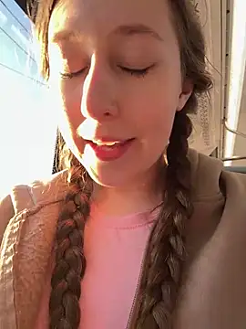 FroggyAnna online show from 05/02/26, 04:45