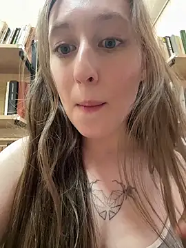 FroggyAnna online show from 05/08/26, 04:23