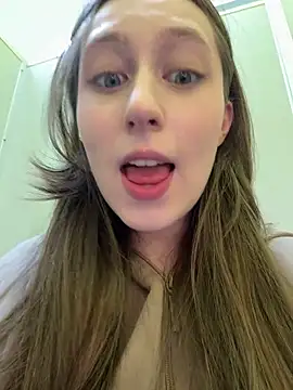FroggyAnna online show from 05/21/26, 04:03