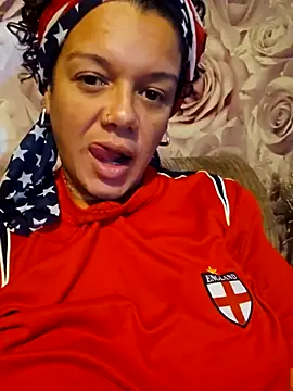 Snapshot of GoddessChantelle chatting on 10/21/25, 10:10 GoddessChantelle online show from 10/21/25, 10:10
