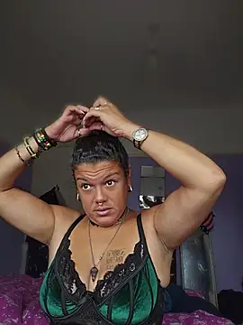GoddessChantelle online show from 06/17/26, 08:39