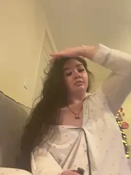 Snapshot of Imogenbabyyy chatting on 12/17/25, 08:48 Imogenbabyyy online show from 12/17/25, 08:48