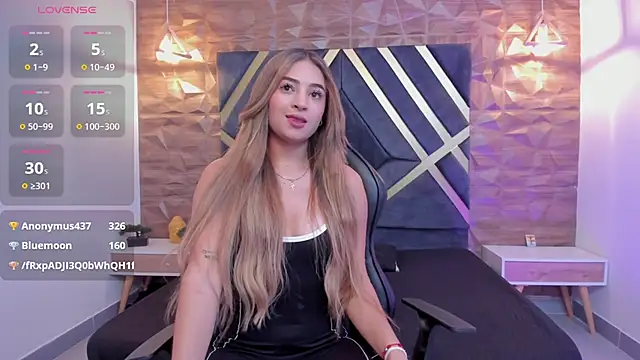 Alana cox  online show from 11/28/25, 11:18